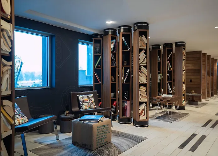 Crowne Plaza Bloomington Msp Airport - Moa Hotel