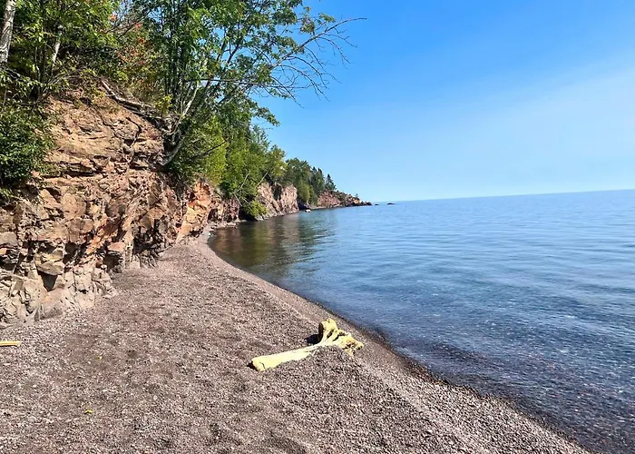 Tofte Escape With Balcony And Lake Superior Views