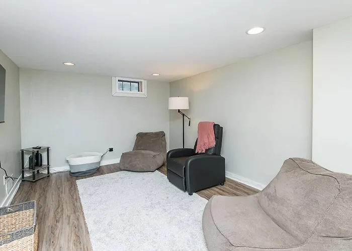 Family And Pet Friendly Home Near Mayo Campuses! Rochester