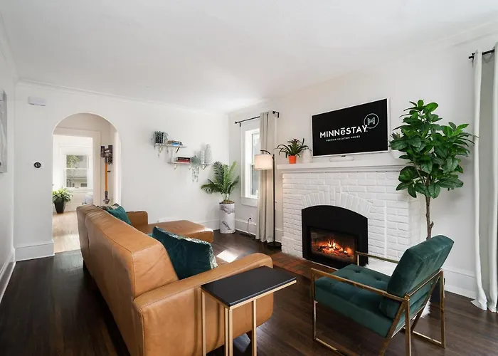 Fulton Gates Villa Minneapolis