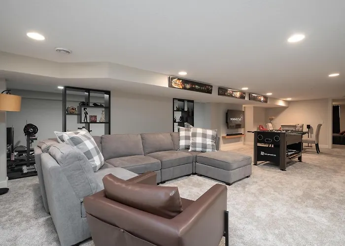 Dean Parkway Estate Villa Minneapolis