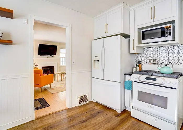 Charming Minneapolis Home < 1 Mi To Lakes!