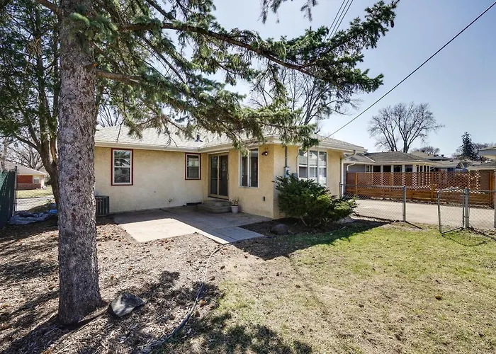 Inviting Minneapolis Vacation Rental W/ Game Room!