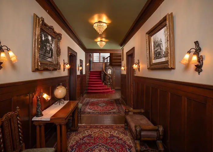 B&B Shakopee