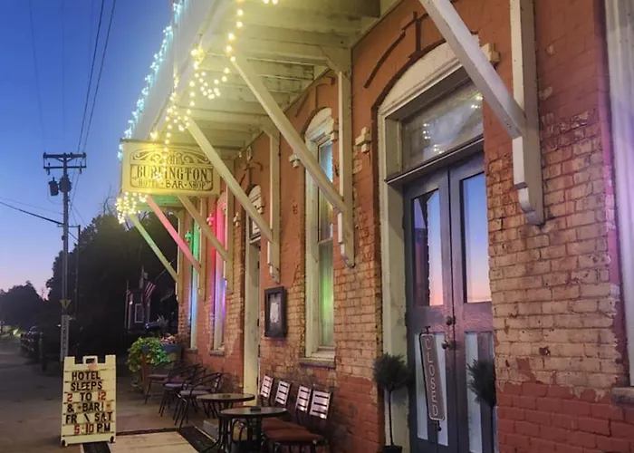 The Burlington Hotel & Bar - Alma Wi