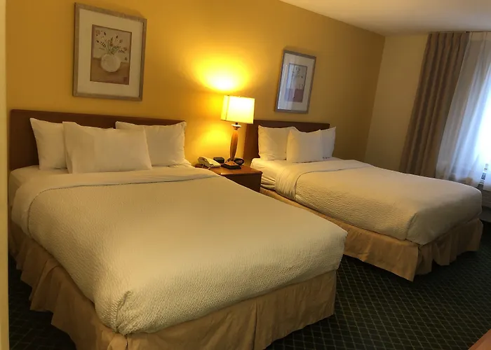 Baymont By Wyndham Coon Rapids Hotel
