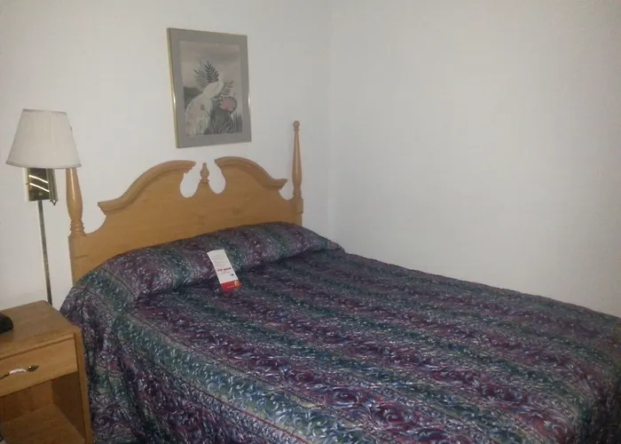 Norwood Inn And Suites - Minneapolis-St Paul Roseville