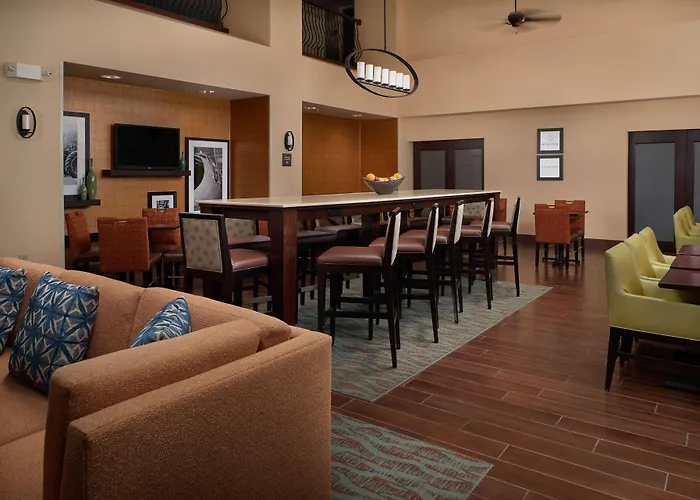 Hampton Inn & Suites Rogers