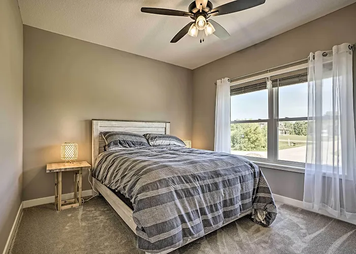 Luxury Cannon Lake Home With Private Pool And Views Faribault